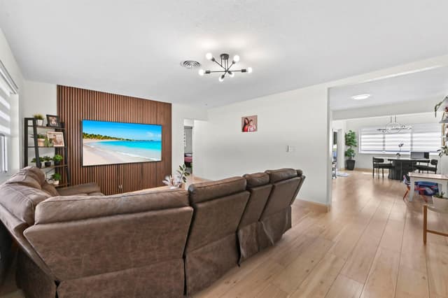 1100 N 57TH Terrace, Hollywood FL 33021 - Hollywood, FL - Photo 3