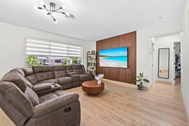 1100 N 57TH Terrace, Hollywood FL 33021 - Hollywood, FL - Photo 5