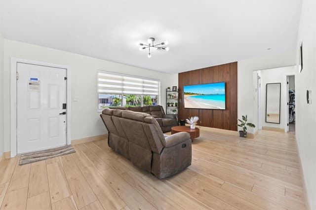 1100 N 57TH Terrace, Hollywood FL 33021 - Hollywood, FL - Photo 4