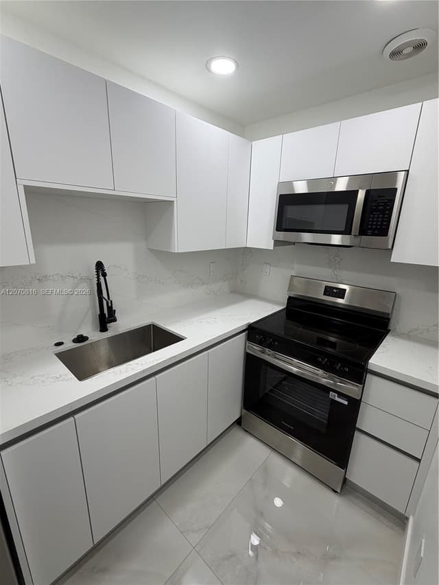 4713 NW 7th St # 1, Miami FL 33126 - Miami, FL - Photo 4