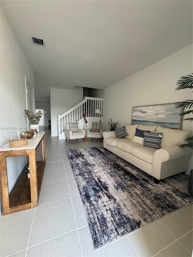 2409 SE 28th St, Homestead FL 33035 - Homestead, FL - Photo 3