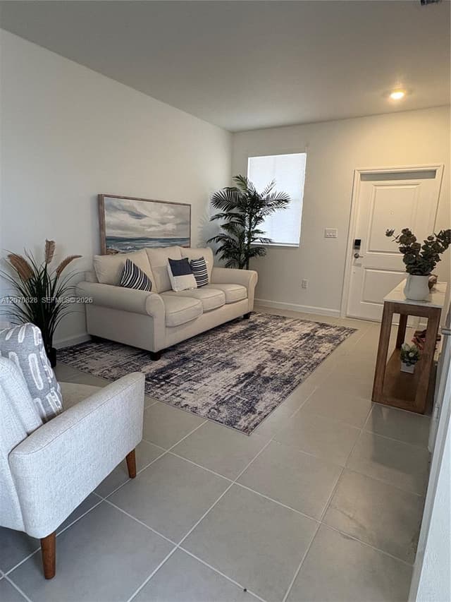 2409 SE 28th St, Homestead FL 33035 - Homestead, FL - Photo 4