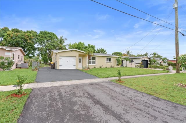 3561 NW 41st St, Lauderdale Lakes FL 33309 - Lauderdale Lakes, FL - Photo 3