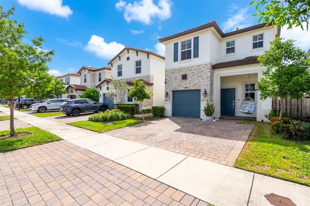 2380 NW 130th Ter, Miami FL 33167 - Miami, FL - Photo 2