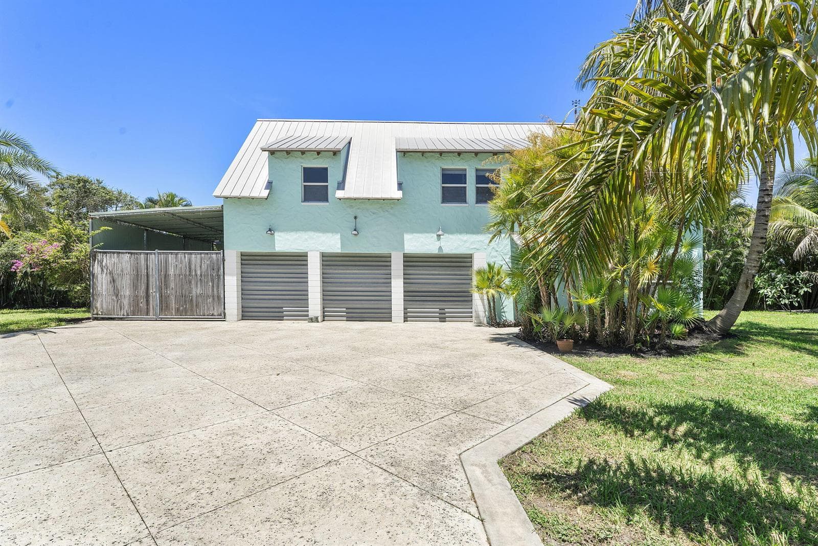 7044 Thompson Road, Boynton Beach FL 33426 - Boynton Beach, FL - Photo 1