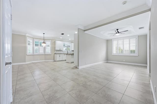15562 Cypress Park Drive, Wellington FL 33414 - Wellington, FL - Photo 6