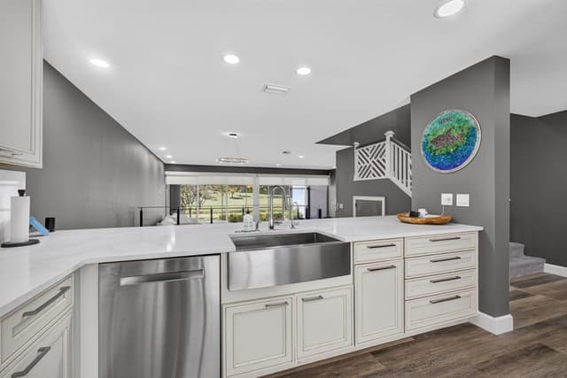 2435 PRESIDENTIAL Way # G, West Palm Beach FL 33401 - West Palm Beach, FL - Photo 4