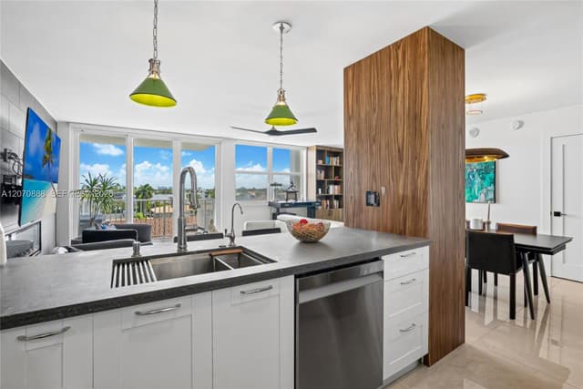 2881 NE 33rd Ct # 5G, Fort Lauderdale FL 33306 - Fort Lauderdale, FL - Photo 2