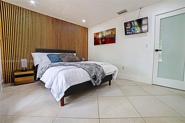 8651 Sunset Strip, Sunrise FL 33322 - Sunrise, FL - Photo 3