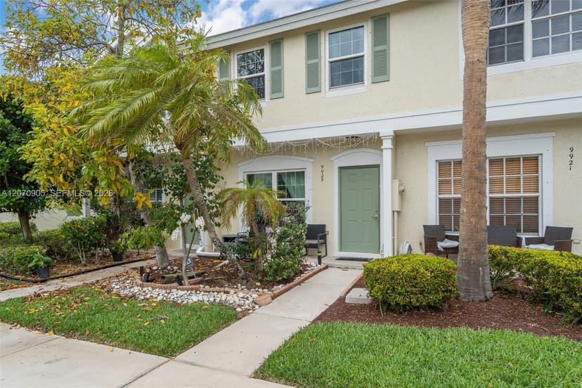 9925 NW 57th Manor, Coral Springs FL 33076