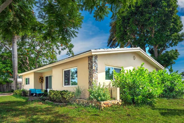 1510 CREST Drive, Lake Worth FL 33461 - Lake Worth, FL - Photo 6
