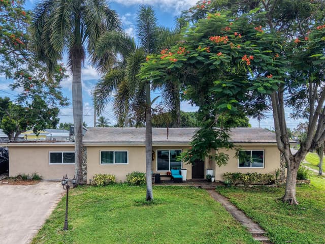 1510 CREST Drive, Lake Worth FL 33461 - Lake Worth, FL - Photo 5
