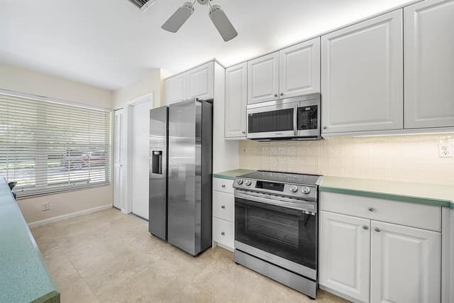 241 DEL RIO Boulevard, Boca Raton FL 33432 - Boca Raton, FL - Photo 7