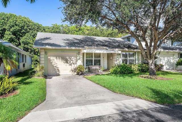 241 DEL RIO Boulevard, Boca Raton FL 33432 - Boca Raton, FL - Photo 3