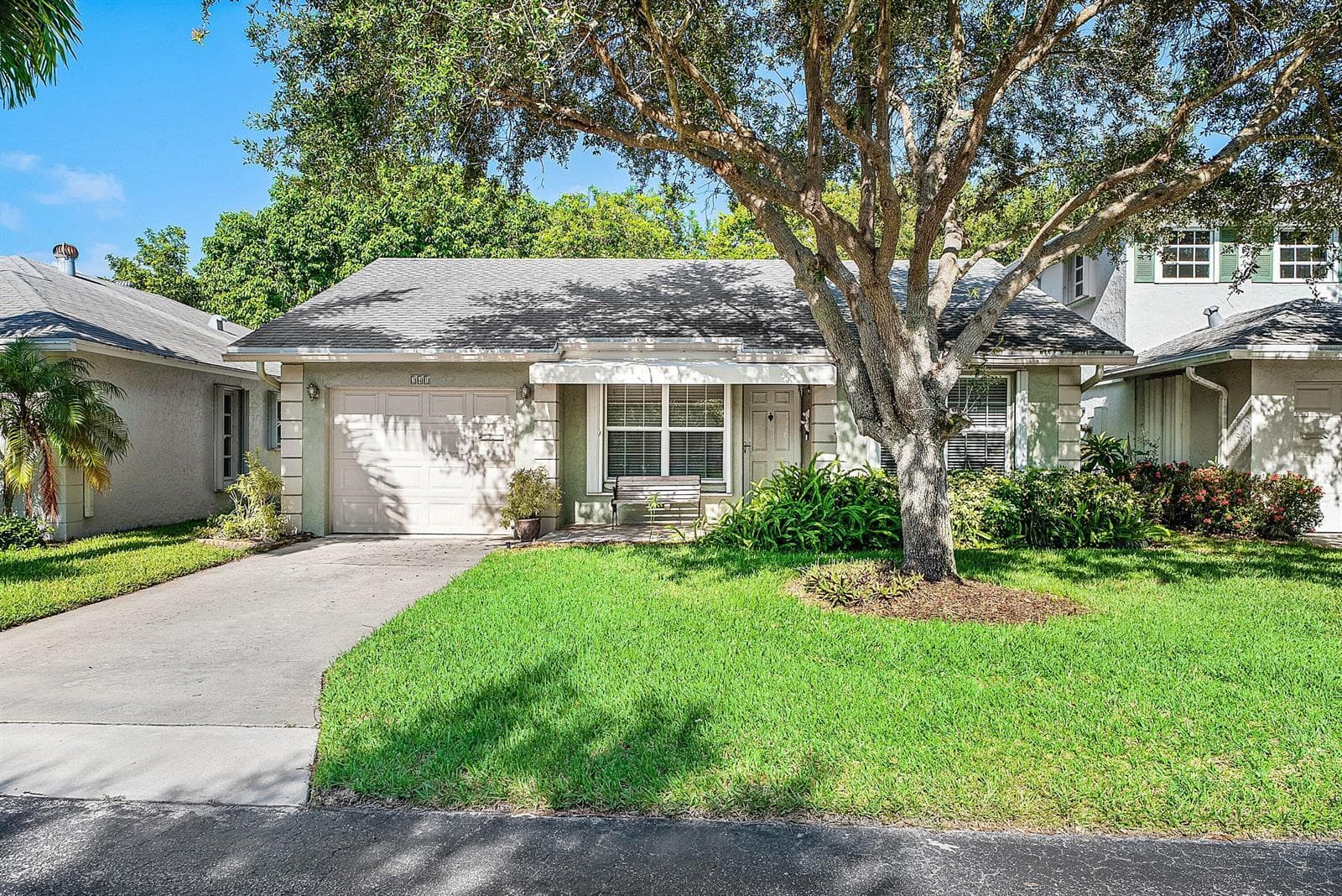 241 DEL RIO Boulevard, Boca Raton FL 33432 - Boca Raton, FL - Photo 1