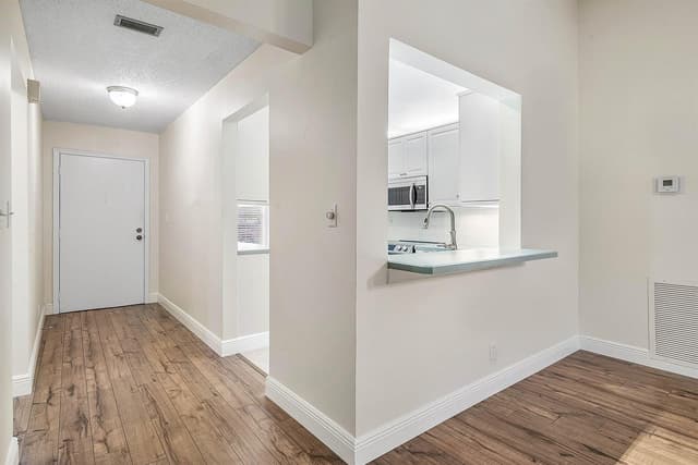 241 DEL RIO Boulevard, Boca Raton FL 33432 - Boca Raton, FL - Photo 5