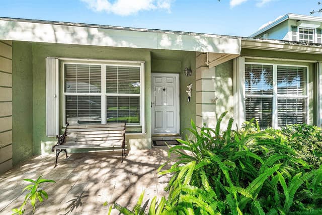 241 DEL RIO Boulevard, Boca Raton FL 33432 - Boca Raton, FL - Photo 4