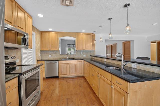 1170 SW 21ST Street, Boca Raton FL 33486 - Boca Raton, FL - Photo 7