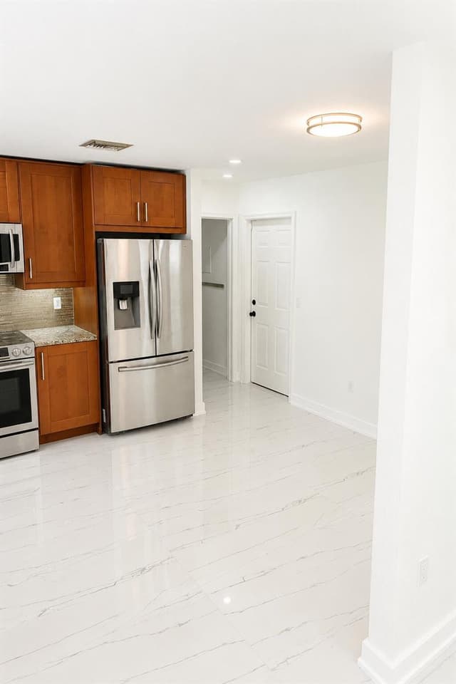 300 NW 17TH Avenue, Pompano Beach FL 33069 - Pompano Beach, FL - Photo 5