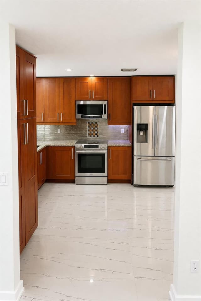 300 NW 17TH Avenue, Pompano Beach FL 33069 - Pompano Beach, FL - Photo 4