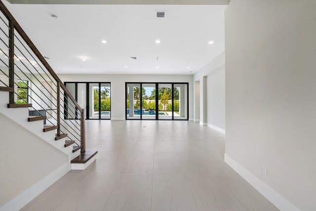 9148 CORAL ISLES Circle, Palm Beach Gardens FL 33412 - Palm Beach Gardens, FL - Photo 6