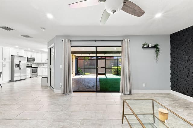4165 Turnberry Circle # 24, Lake Worth FL 33467 - Lake Worth, FL - Photo 3