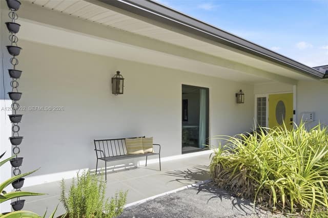 9780 Bel Aire Dr, Cutler Bay FL 33157 - Cutler Bay, FL - Photo 4
