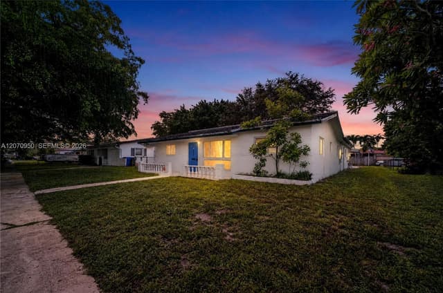4300 Harrison St, Hollywood FL 33021 - Hollywood, FL - Photo 2