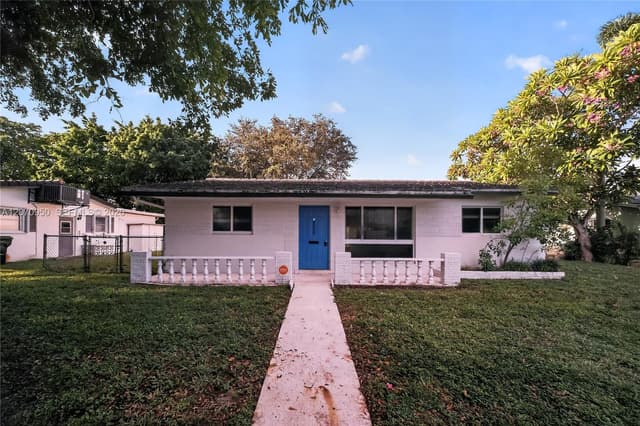 4300 Harrison St, Hollywood FL 33021 - Hollywood, FL - Photo 3