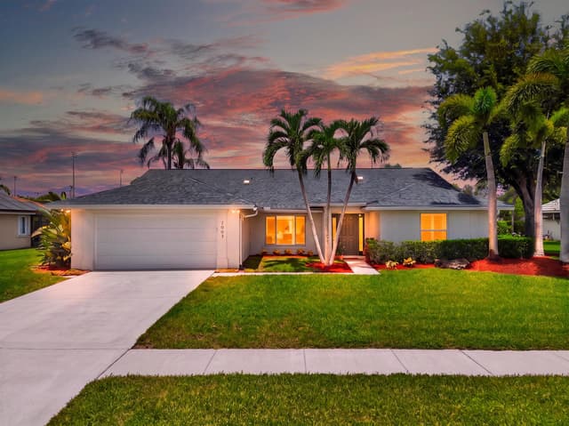 13708 Folkestone Circle, Wellington FL 33414 - Wellington, FL - Photo 2