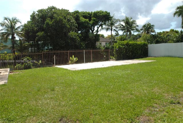 5715 SW 112th Ct, Miami FL 33173 - Miami, FL - Photo 3