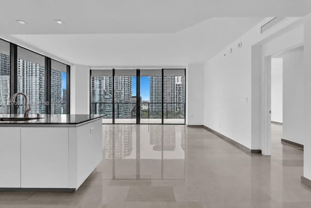 68 SE 6th St # 1702, Miami FL 33131 - Miami, FL - Photo 5