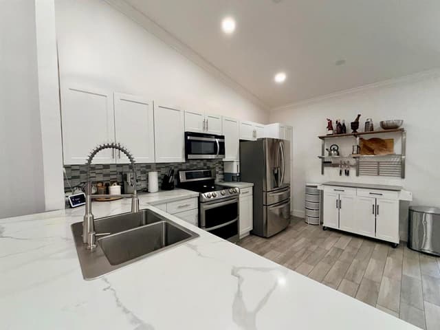 11173 NW 38TH Place, Sunrise FL 33351 - Sunrise, FL - Photo 4