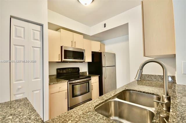 2474 Centergate Dr # 103, Miramar FL 33025 - Miramar, FL - Photo 7