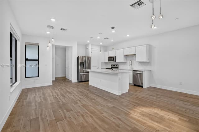771 NW 84th Ter, Plantation FL 33324 - Plantation, FL - Photo 6