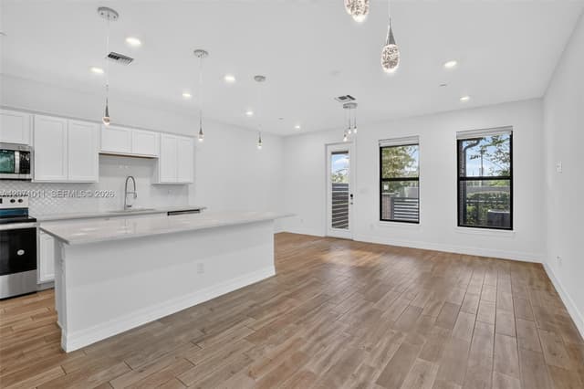 771 NW 84th Ter, Plantation FL 33324 - Plantation, FL - Photo 5