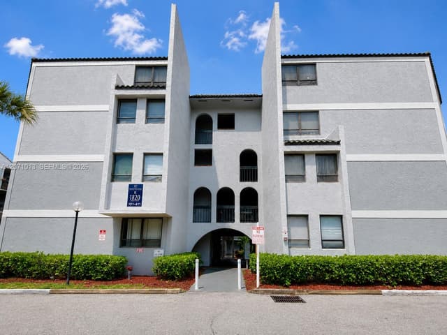 1820 N Congress Ave # 305, West Palm Beach FL 33401 - West Palm Beach, FL - Photo 2