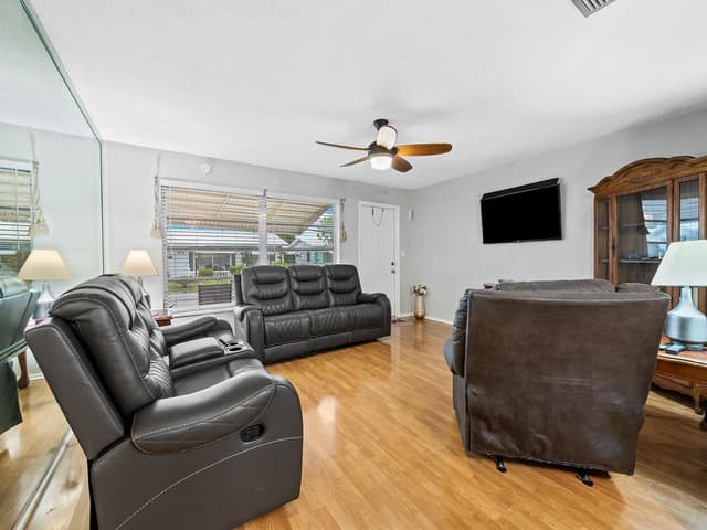 210 NW 25TH Court, Pompano Beach FL 33064 - Pompano Beach, FL - Photo 5