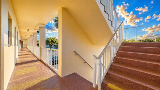 8500 Sunrise Lakes Blvd # 201, Sunrise FL 33322 - Sunrise, FL - Photo 3