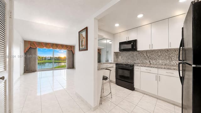 8500 Sunrise Lakes Blvd # 201, Sunrise FL 33322 - Sunrise, FL - Photo 5