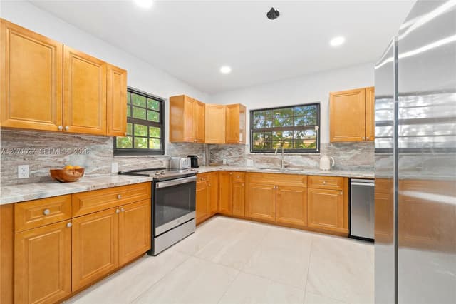 638 NE 141st St, North Miami FL 33161 - North Miami, FL - Photo 6