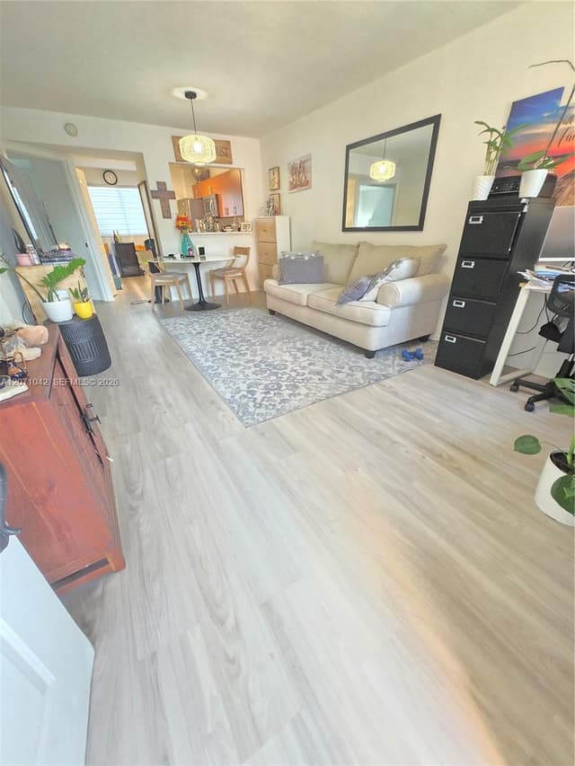 7205 NW 173rd Dr # 6, Hialeah FL 33015 - Hialeah, FL - Photo 2