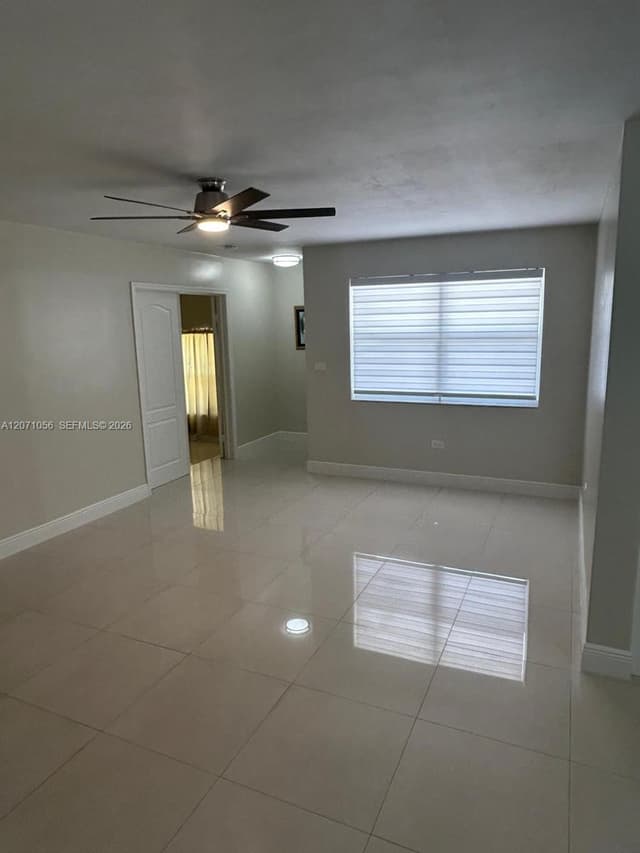 7637 Ramona St, Miramar FL 33023 - Miramar, FL - Photo 5