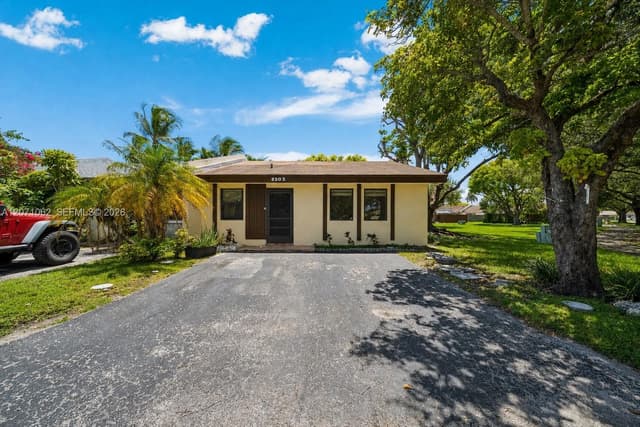 5302 SW 138th Pl, Miami FL 33175 - Miami, FL - Photo 3