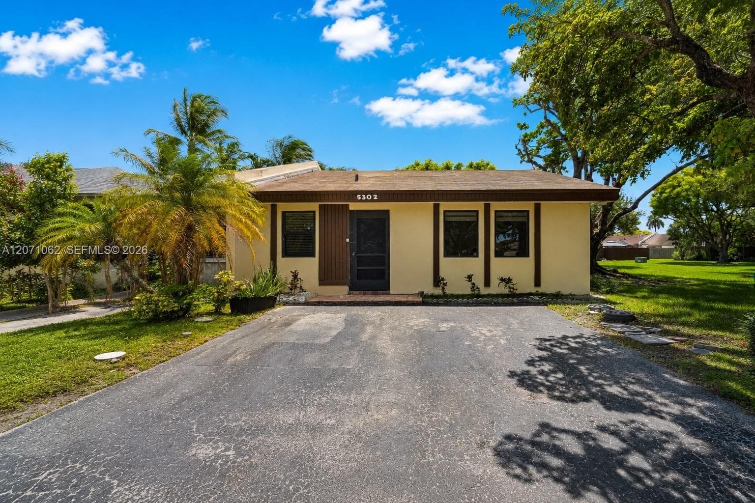 5302 SW 138th Pl, Miami FL 33175 - Miami, FL - Photo 1