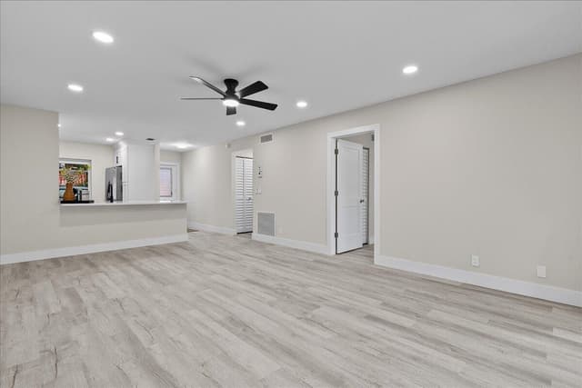742 Nantucket Circle, Lake Worth FL 33467 - Lake Worth, FL - Photo 7
