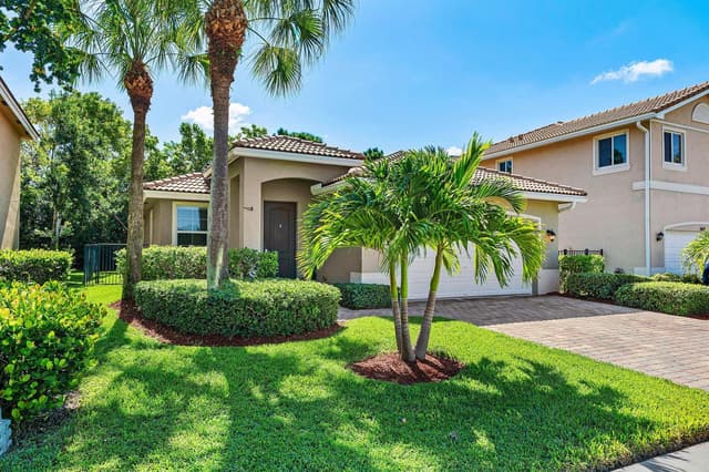 5613 Caranday Palm Drive, FL 33463 - Photo 2