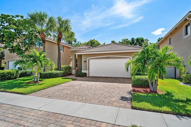 5613 Caranday Palm Drive, FL 33463 - Photo 3