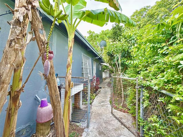 12550 NW 1st Ave, North Miami FL 33168 - North Miami, FL - Photo 6