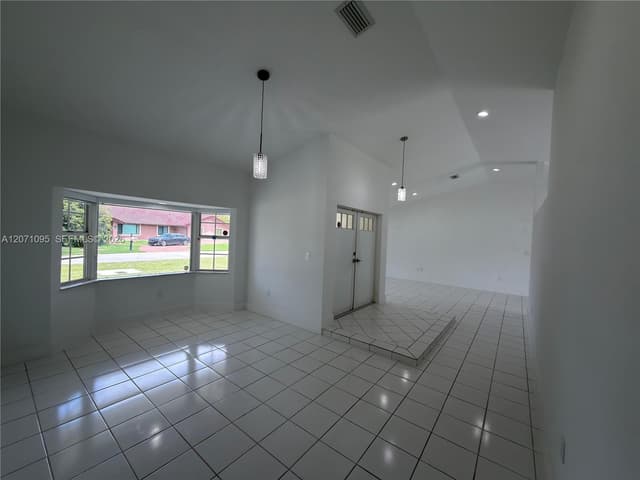 18870 SW 294th Ter, Homestead FL 33030 - Homestead, FL - Photo 4